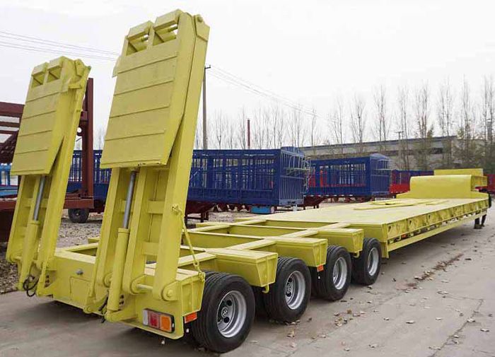 Four Lines and Eight Axes Low-bed Transport Semi-trailer