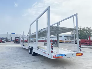 Two-axle car transport semi-trailer suitable for the Middle East